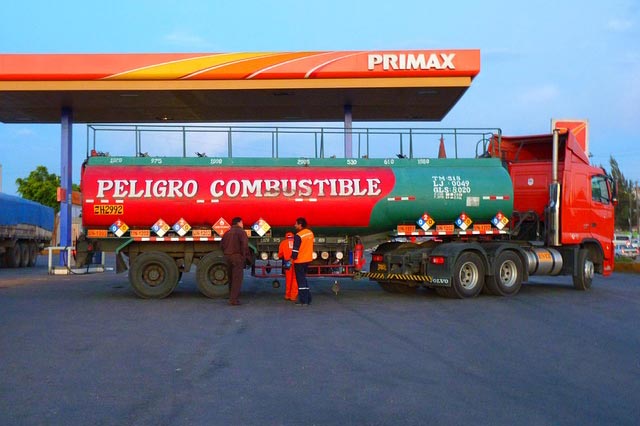 在线轰炸机电话软件